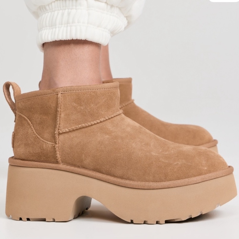 UGG NWOT Classic Ultra Mini Platform New Heights Boots Shearling Chestnut Tan